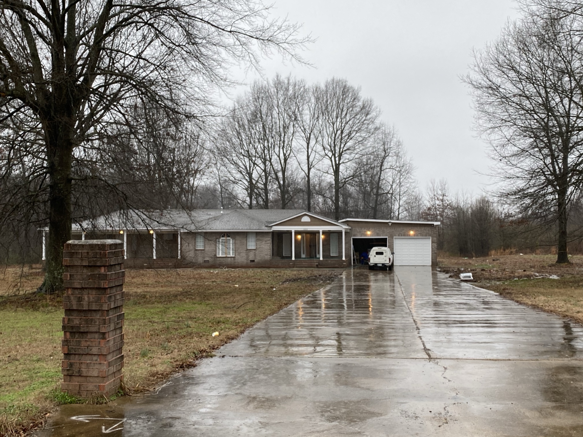 1552 W Raines Rd — casa renovada Memphis TN — ICJ Realty