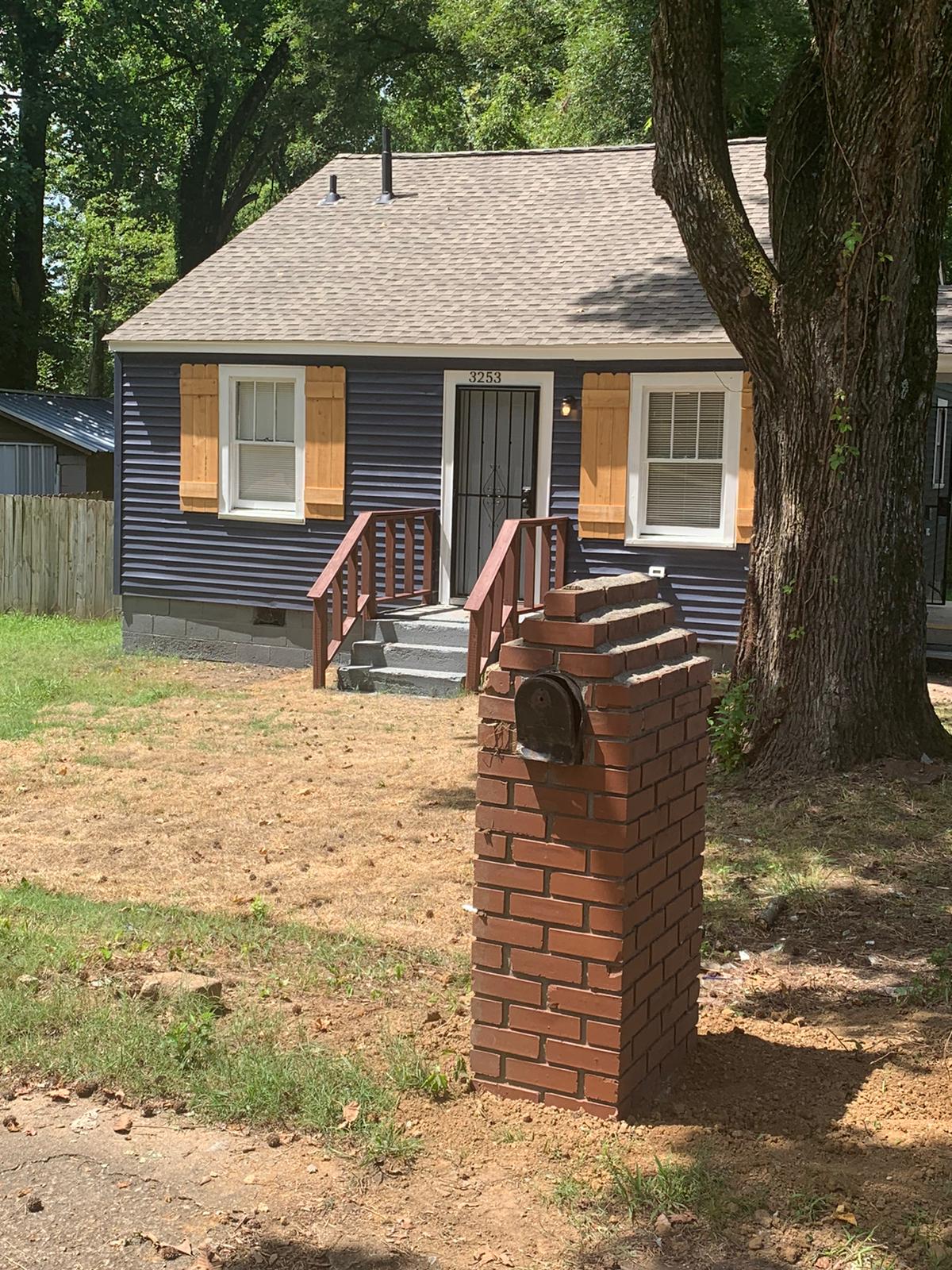 3253 University Dr — casa renovada Memphis TN — ICJ Realty
